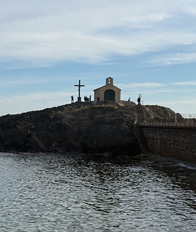 Imagen secundaria 2 - La iglesia de Nuestra Señora de los Ángeles, el Castillo Real y la capilla de San Vicente