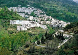 El pueblo de los cerditos existe y está en La Alpujarra: así se puede llegar al pueblo de los jamones