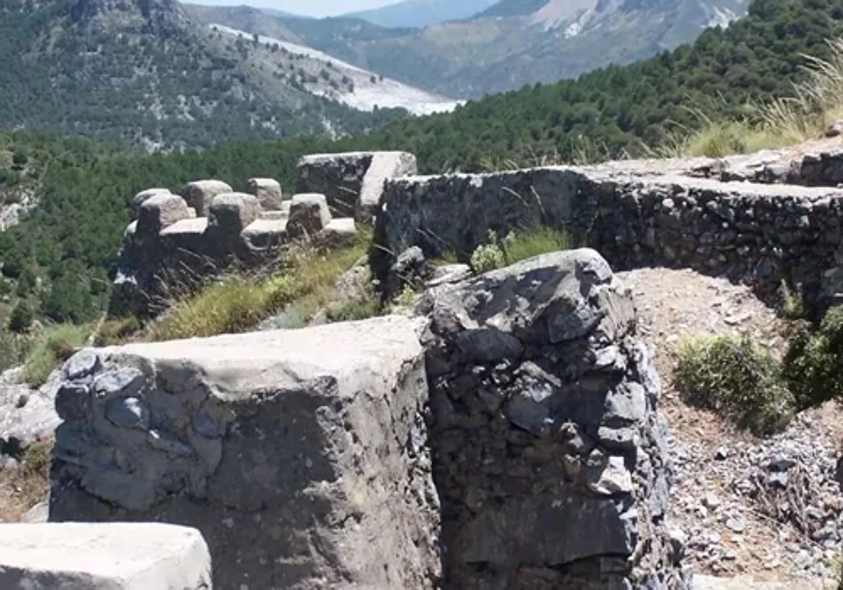 Algunos trozos de las fortificaciones están muy bien conservados