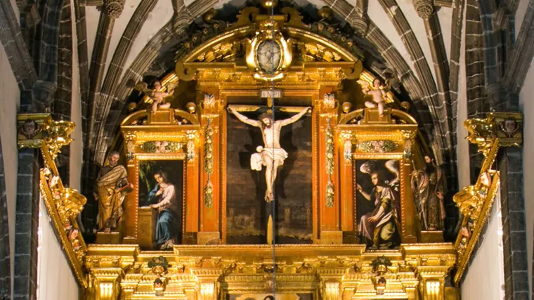 Altar de la parroquia de Nuestra Señora de La Oliva