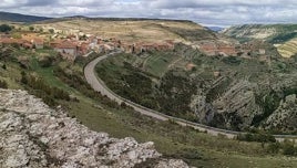 Los 63 km de una de las carreteras más bellas de la España vacía