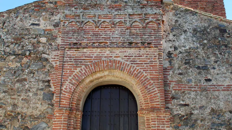 Detalle de la iglesia de Nuestra Señora de La Antigua, construida en los siglos XVI y XVI