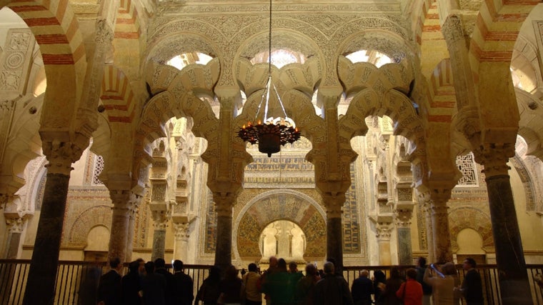 La Mezquita-Catedral de Córdoba es uno de los monumentos más importantes y visitados de todo el territorio nacional