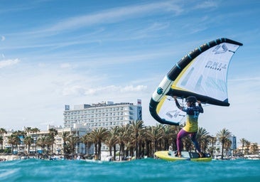 El mar y las actividades deportivas tienen un escenario perfecto en Torremolinos