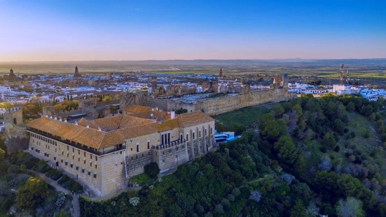 No es Córdoba: este pueblo de Sevilla ha sido reconocido como la 'Flor de Andalucía'