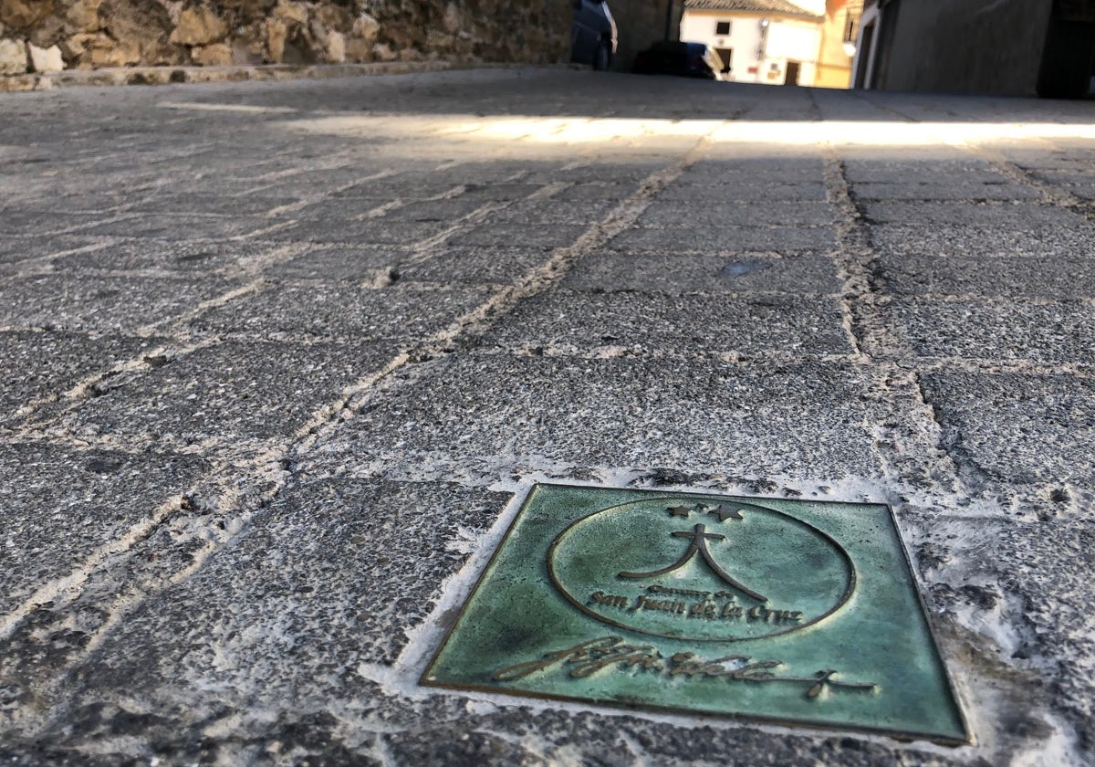 En este camino, que discurre por tierras de Jaén, es posible seguir los pasos de San Juan de la Cruz
