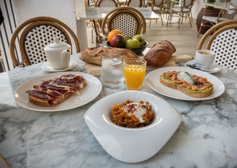 Imagen secundaria 1 - Los desayunos y el servicio de habitaciones de Casa Pizarro los organiza el restaurante PandeHuerta.