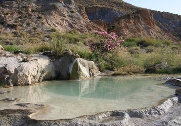 Las pozas de aguas termales con beneficios medicinales que se esconden en un precioso pueblo cerca de Almería