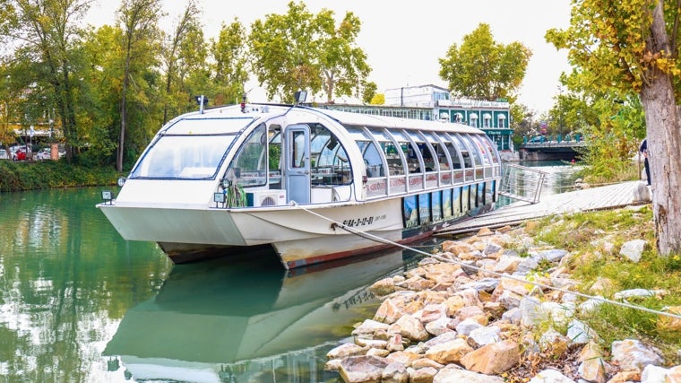 Paseo en Barco en el Tajo en Aranjuez