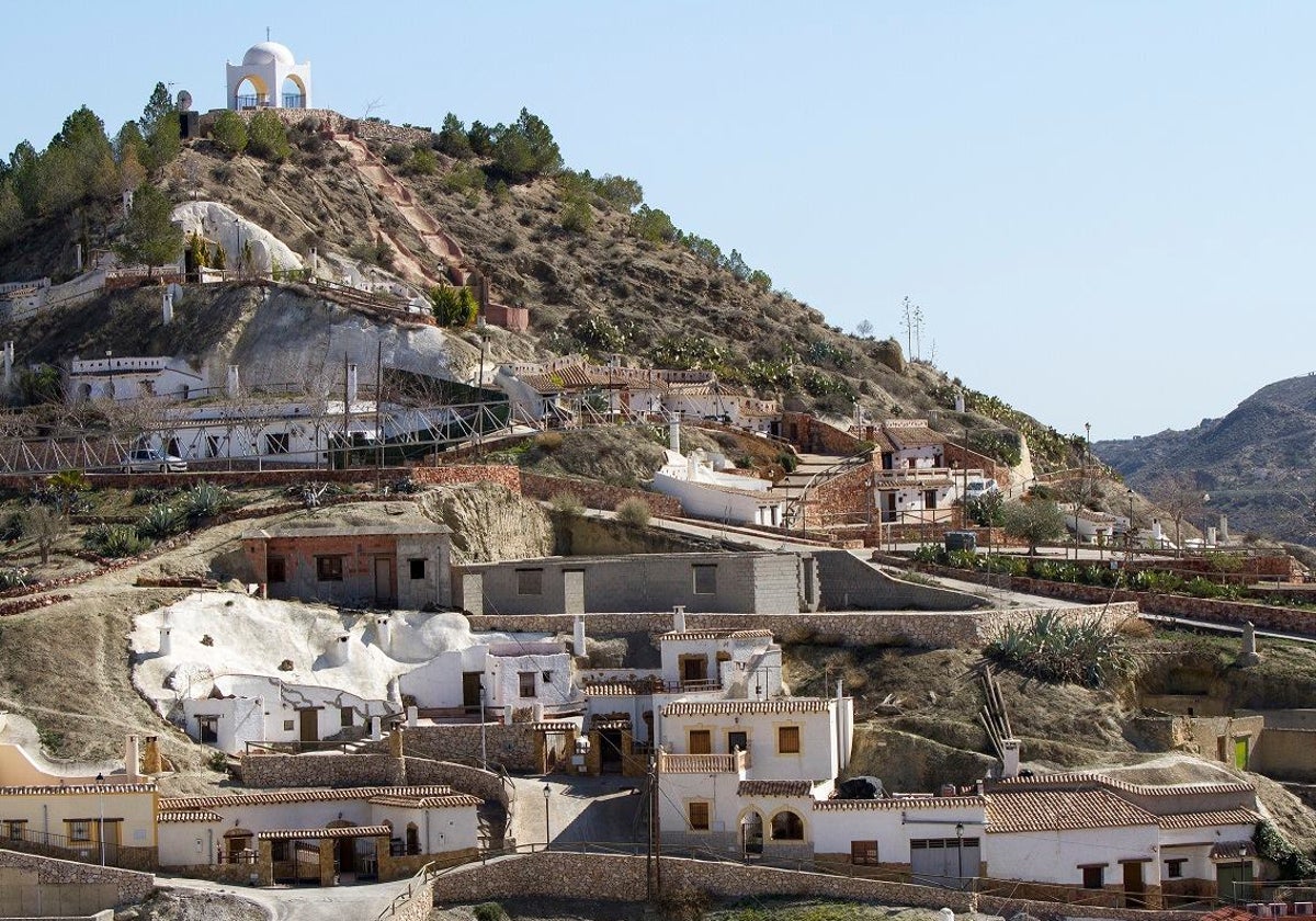 Vista de las casas-cueva en Terque