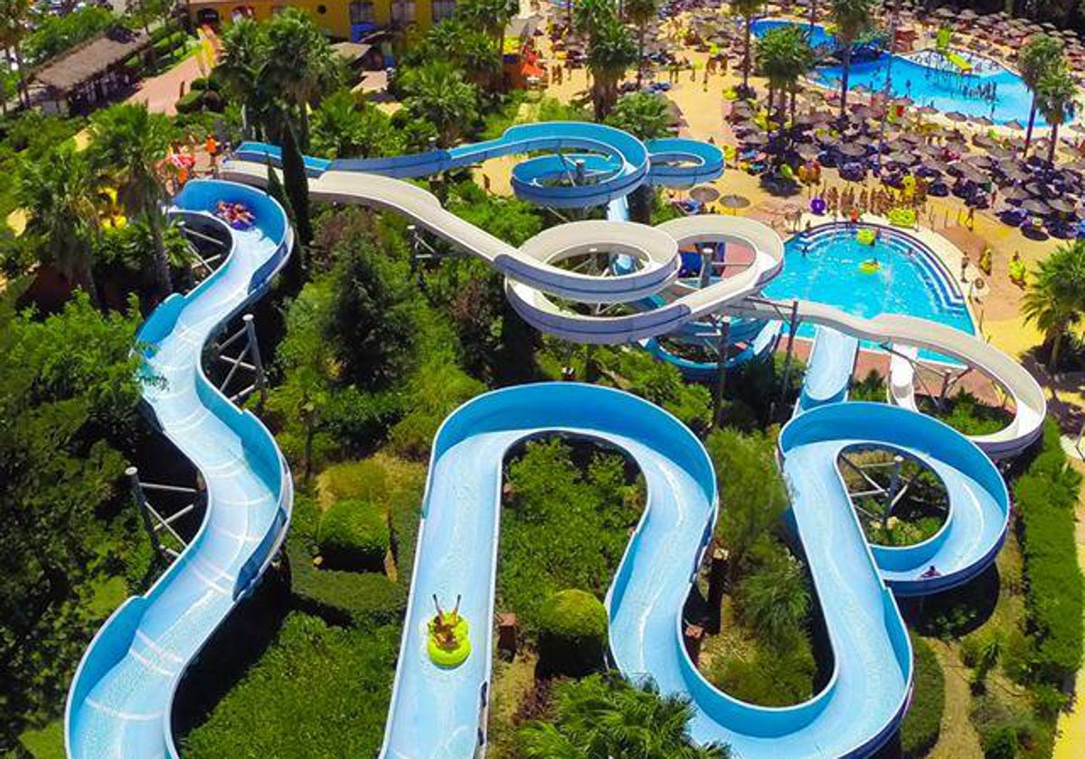 Los mejores parques acuáticos de España para este verano 2025: uno de ellos es también el mejor del mundo – Viajar