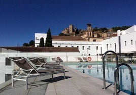 Este antiguo convento es ahora un hotel de ensueño con piscina y viñedos