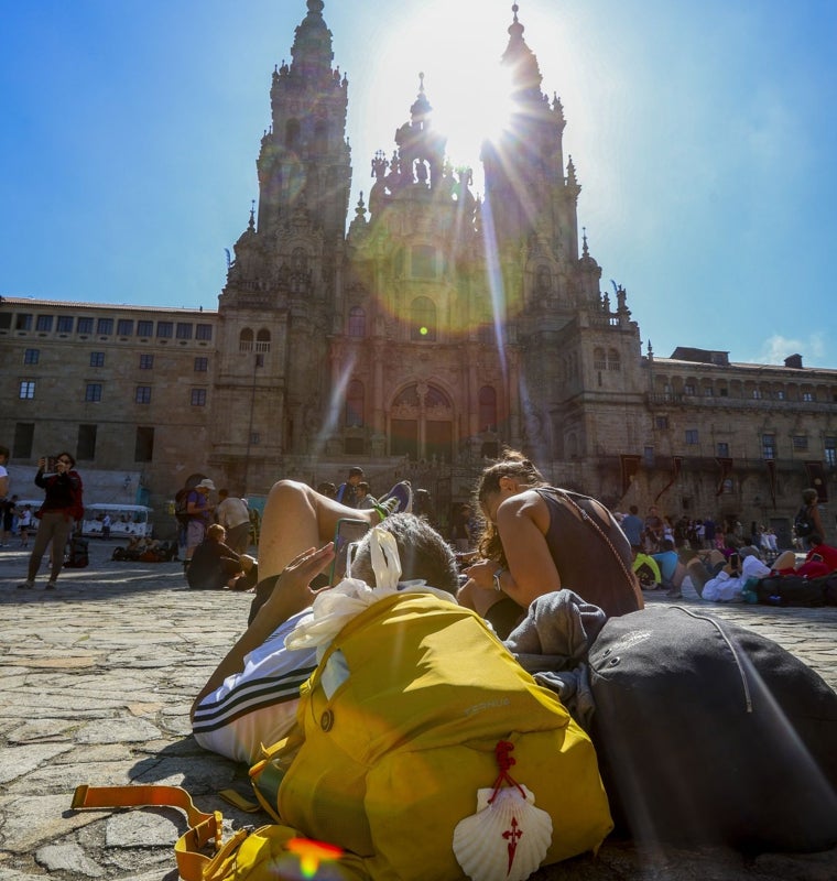 El último tramo del Camino de Santiago se hace a pie hasta llegar a Compostela