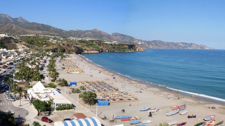 La playa de Burriana cuenta con todo tipo de servicios