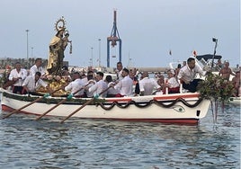 Procesión en barco de la Virgen del Carmen del barrio de Huelin, en Málaga