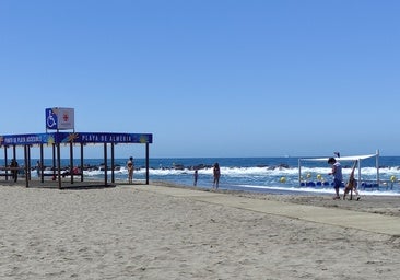 La primera playa libre de humos en España está en Andalucía y es una de las más largas