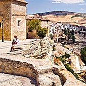 El pueblo romano-árabe de Andalucía que tiene un balneario natural de aguas calientes
