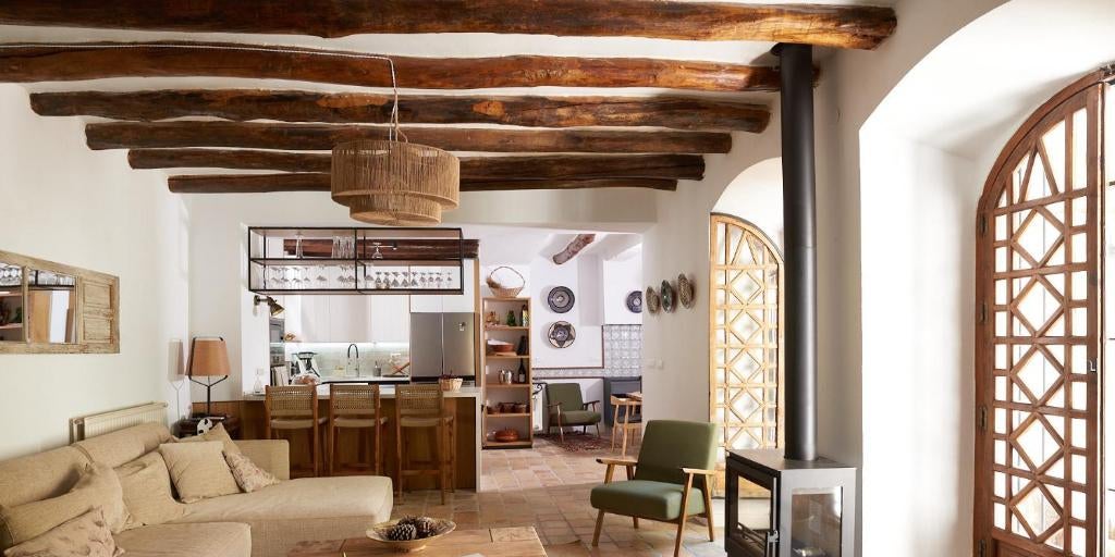 Dormir en un molino en plena Sierra de Cazorla: así es la impresionante villa por más de 1.000 € la noche