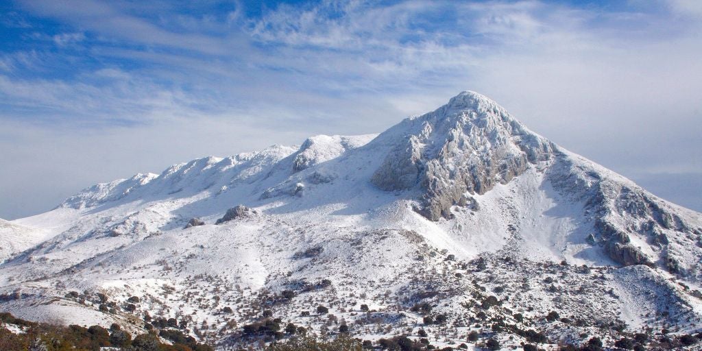La otra 'Sierra Nevada' de Andalucía en la que no hay casi nadie y debes ir en invierno