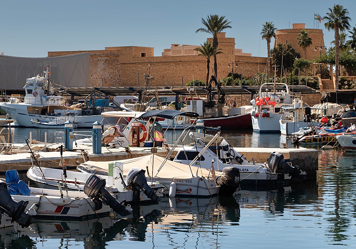 Puerto y Castillo de Santa Ana en Roquetas de Mar