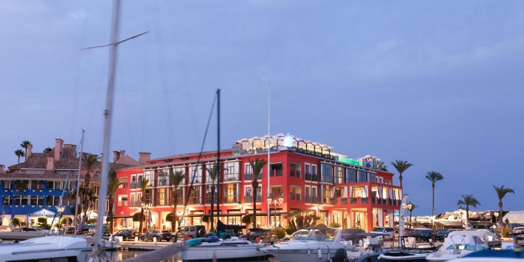 Así es el hotel de lujo que tiene Messi en la costa de Cádiz