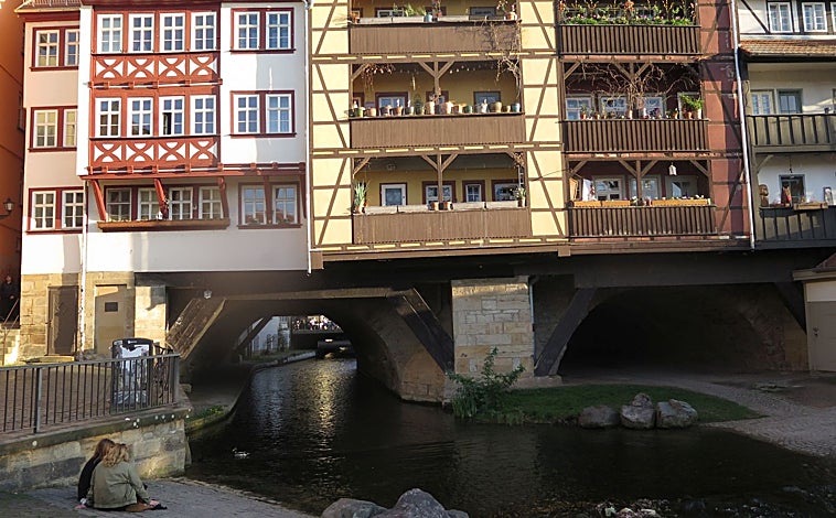 Imagen principal - El puente habitado más largo de Europa está en Erfurt y ha cumplido 700 años