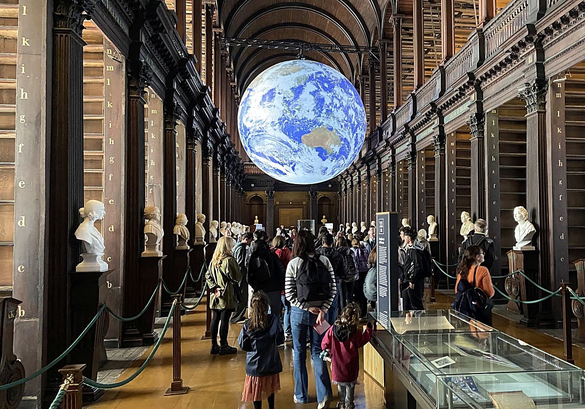 La sala Long Room de la Trinity College