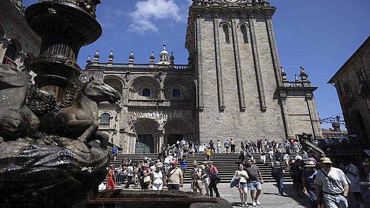 Vigo y Compostela se convierten en el epicentro del turismo con Gastro Movida y Fairway