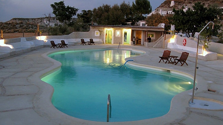 Casas cueva que parecen mini castillos: las más bonitas de España están en Andalucía