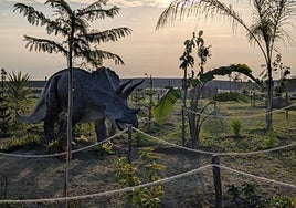 El parque con dinosaurios más impresionante de Andalucía está a solo 30 minutos de Sevilla