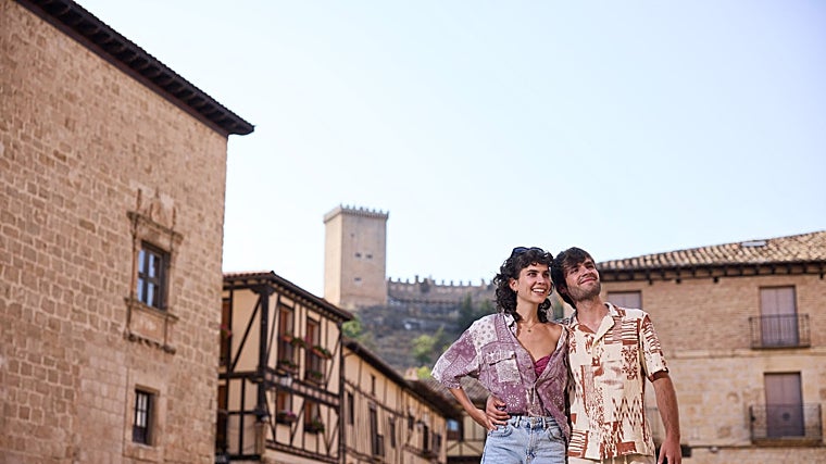 Peñaranda, con su castillo al fondo