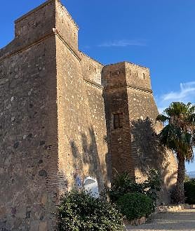 Imagen secundaria 2 - Castillo del Marqués de Los Vélez, Palacete Don Torcuato Soler Bolea y Castillo de Villaricos en Cuevas del Almanzora