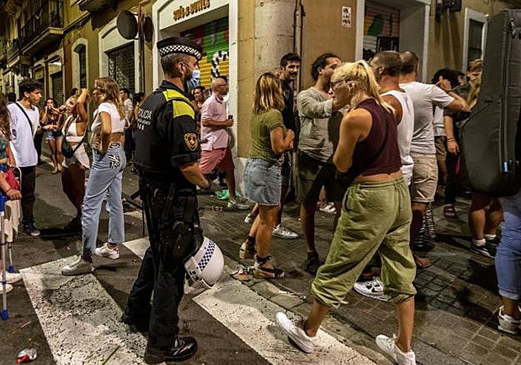 Si vas de turismo a esta ciudad de España en 2026, atento: te pueden cobrar una multa por incivismo al instante