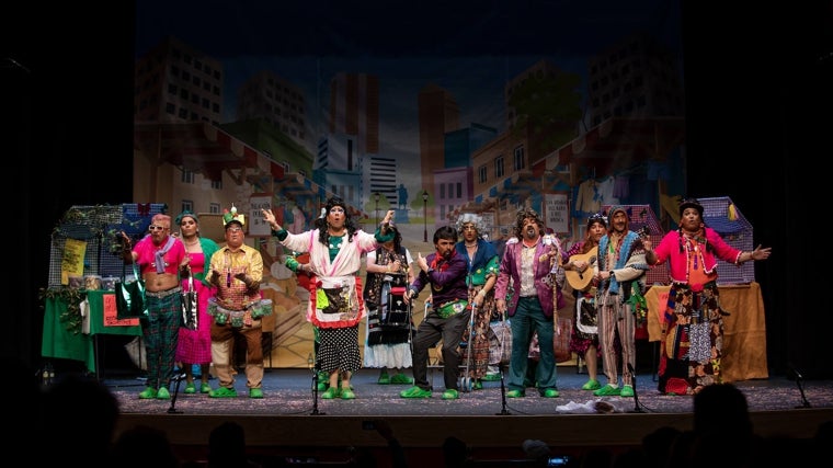 El particular mercadillo que se montó en las tablas del Gran Teatro