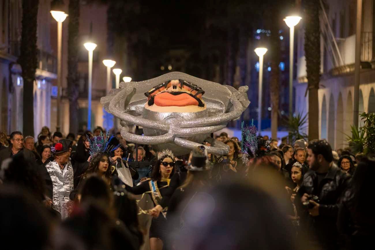 El fuego pone fin al Carnaval Colombino