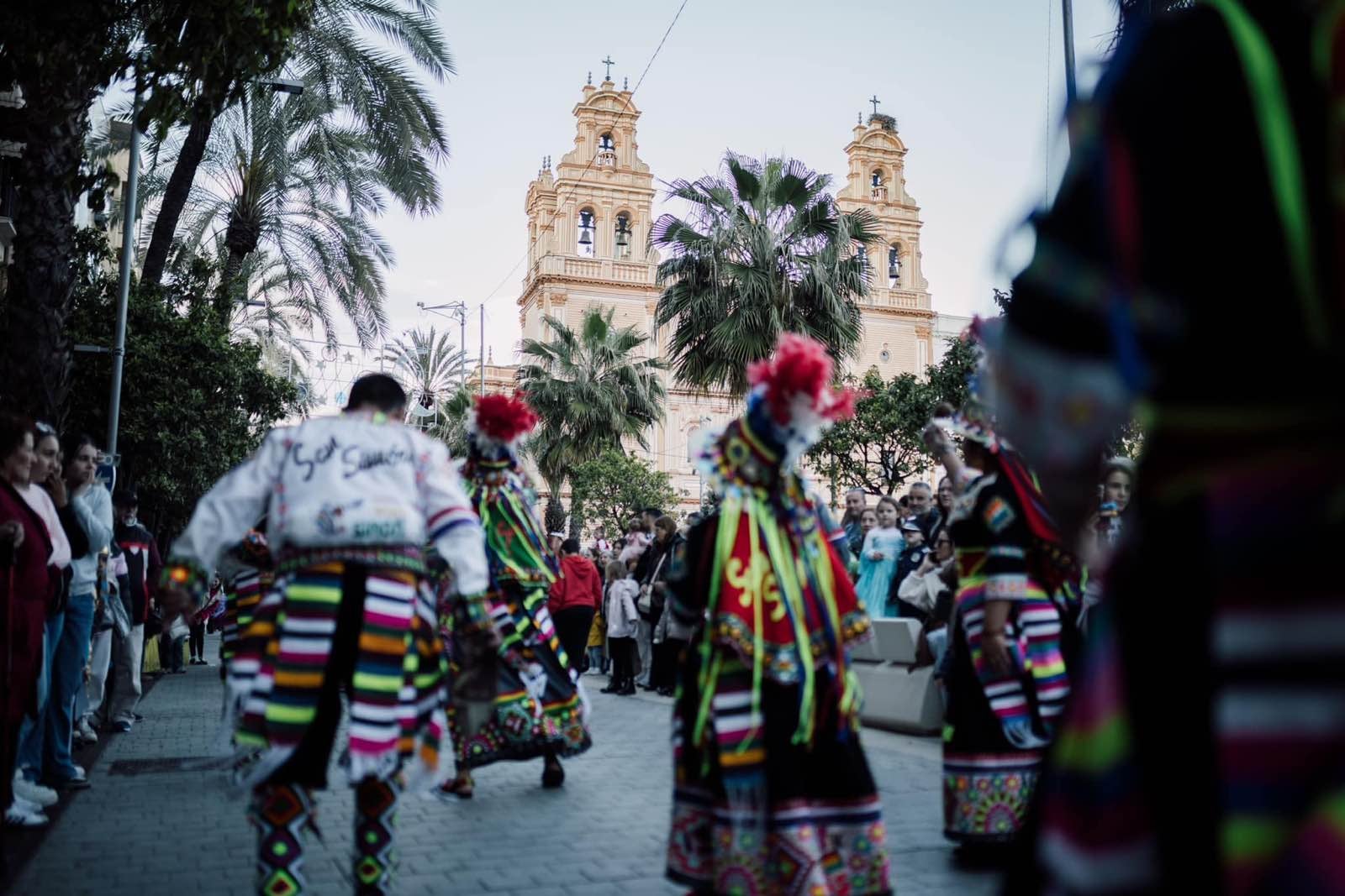 La gran cabalgata del Carnaval Colombino, en imágenes