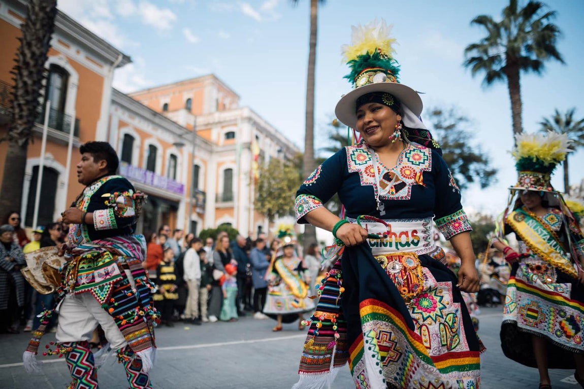 La gran cabalgata del Carnaval Colombino, en imágenes