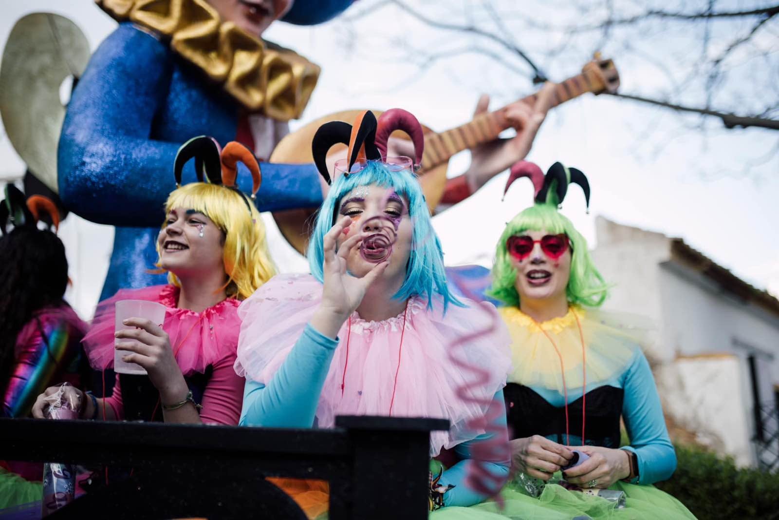 La gran cabalgata del Carnaval Colombino, en imágenes