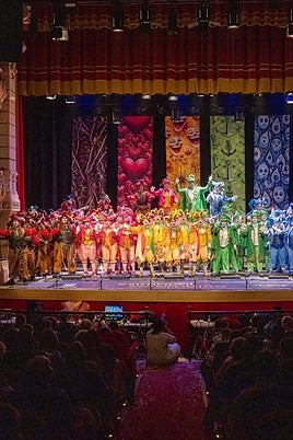 Una de las actuaciones del Carnaval Colombino de la pasada edición en el Gran Teatro de Huelva