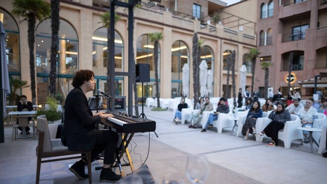 Una de las actuaciones musicales en el hotel Barceló