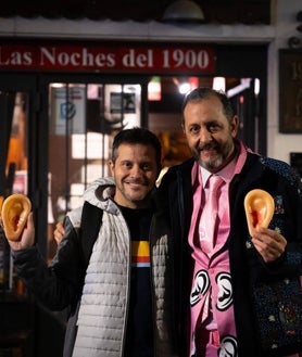 Imagen secundaria 2 - Momentos del rodaje en el popular bar 1900