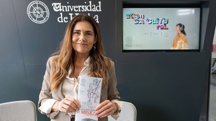 La vicerrectora de Estudiantes, Joaquina Castillo
