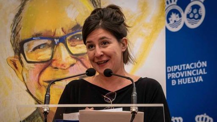 La autora alicantina ha conquistado el galardón por su obra 'Nínive'