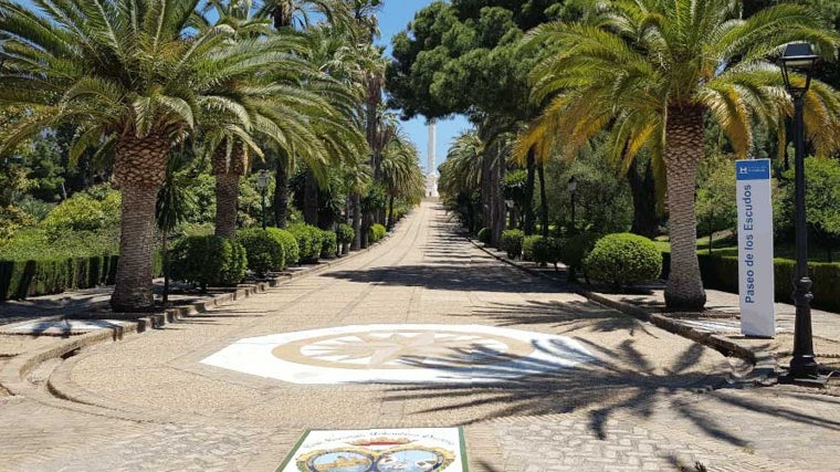 El Paseo de los Escudos