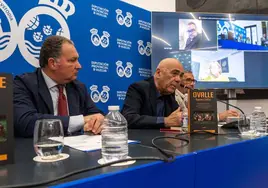 Lleno en la Diputación para la presentación de la biografía de Manuel Ovalle, medio siglo de reporterismo gráfico por el mundo