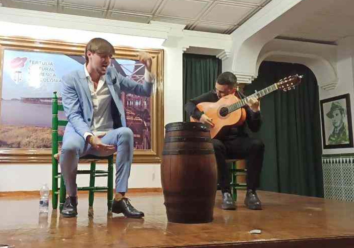 Actuación en la Tertulia Flamenca Las Colonias