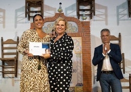 La almonteña Rocío Espinosa gana el Certamen Nacional de Fandangos Paco Toronjo
