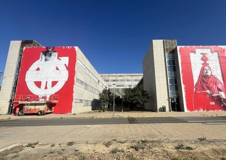 Imagen secundaria 1 - Anomalisa, la impactante nueva obra de Manomatic en la Universidad de Huelva