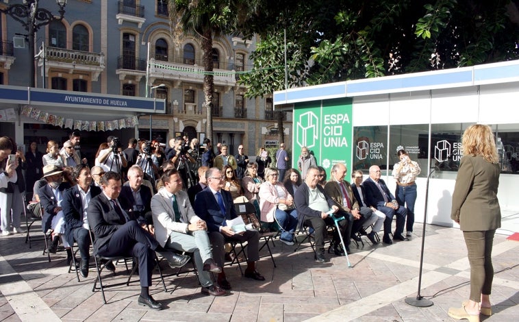 Imagen principal - Feria del libro en Huelva 2024: fecha, programación completa y eventos