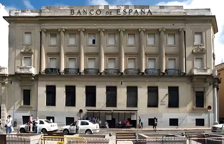 El edificio que acogió la sede onubense del Banco de España